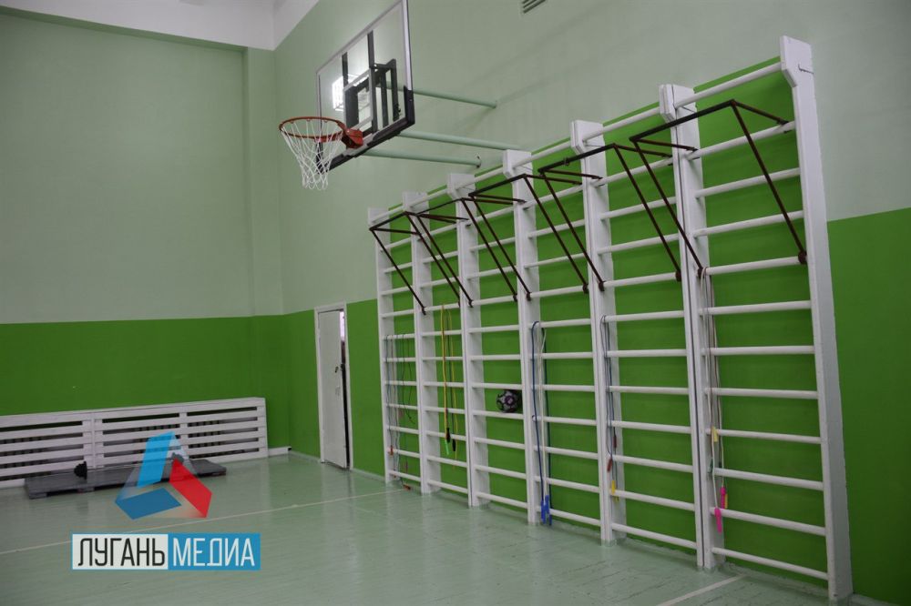 Подрядные организации Алтайского края выполняют ремонтные и восстановительные работы на объектах Славяносербского района