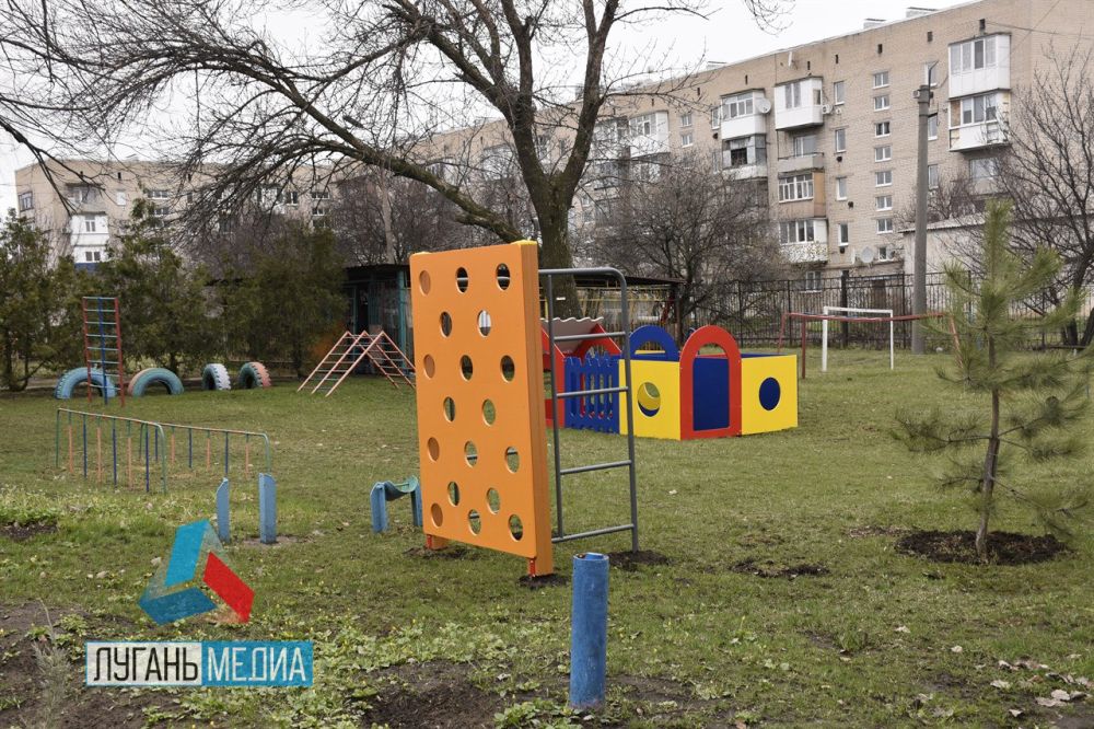 Подрядные организации Алтайского края выполняют ремонтные и восстановительные работы на объектах Славяносербского района