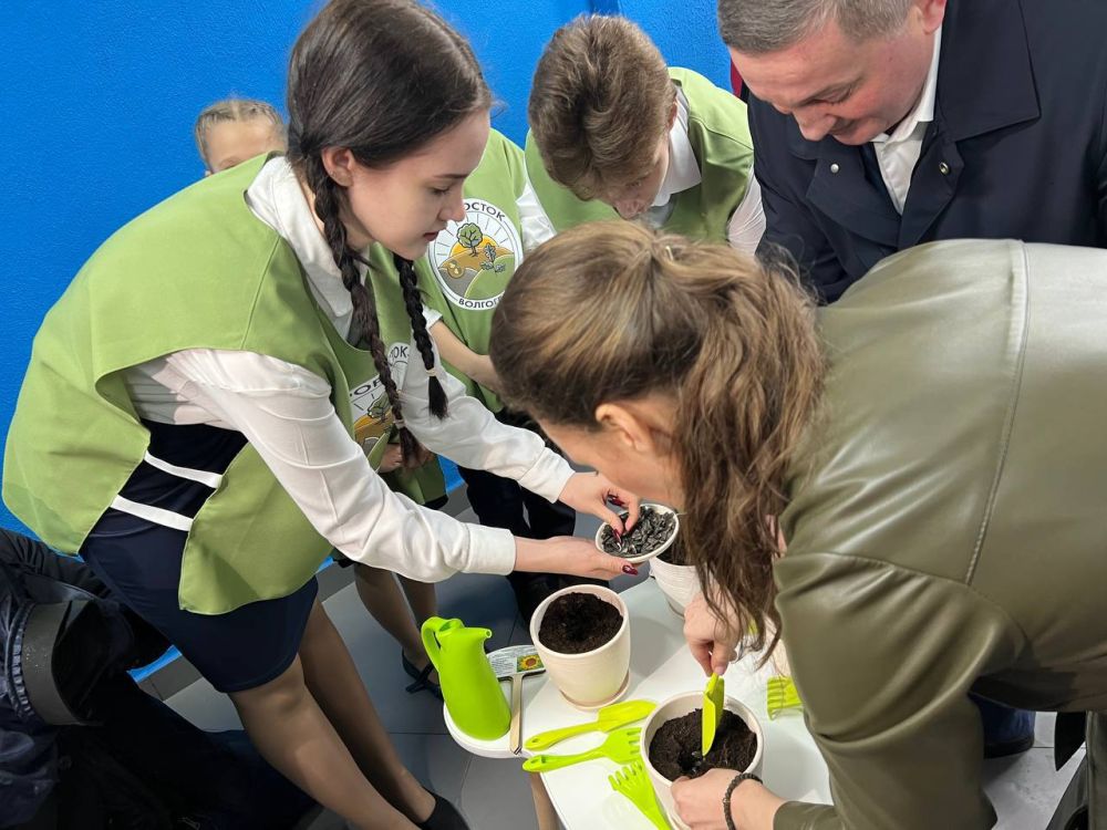 Анна Кузнецова: . В самом сердце Волгограда, на набережной Волги открыли Штаб общественной поддержки