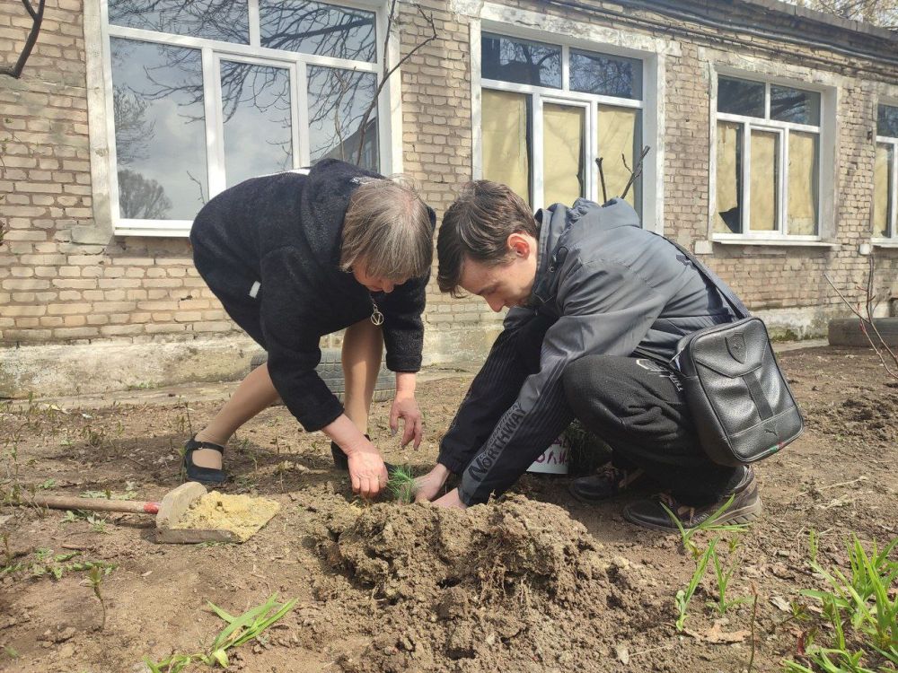 Сергей Колягин: Город Первомайск и его административно подчиненные населенные пункты присоединились к проведению Всероссийской и международной акции "Сад памяти", приуроченной к ежегодному празднованию Дня победы