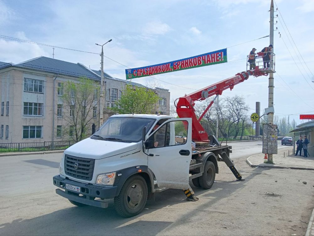 Евгений Морозов: Начинаем украшать город к предстоящим праздникам