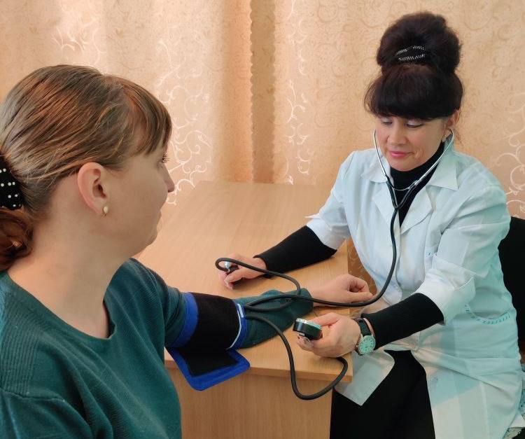 В г.Первомайск Луганской Народной Республики с целью профилактики гипертонической болезни медицинскими работниками было организовано измерение артериального давления гражданам