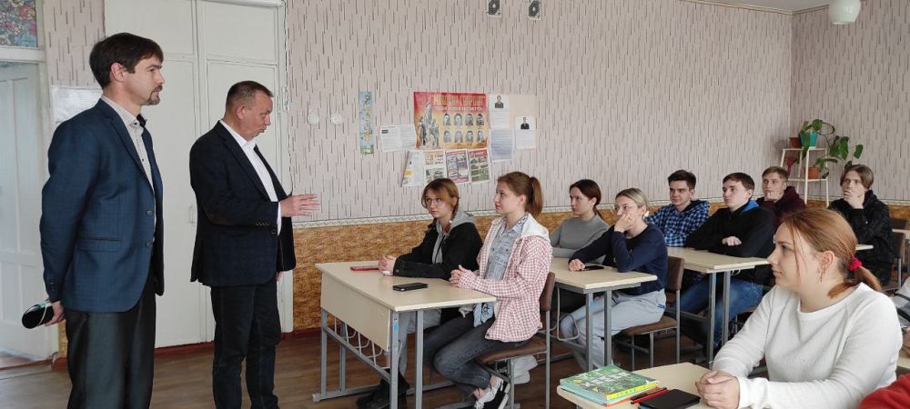 Медики Славяносербска проводят профориентацию школьников своего района