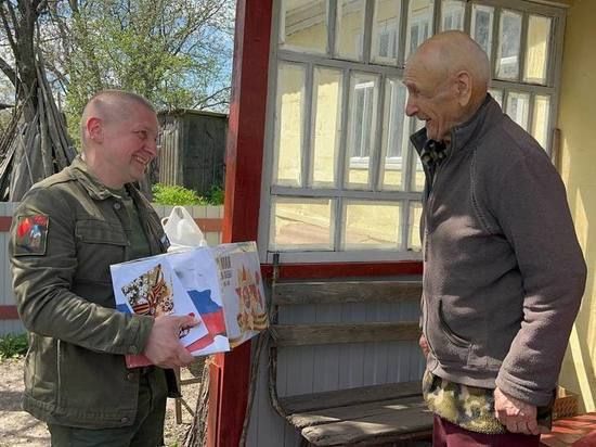 Орловские чиновники поздравили с наступающим Днём Победы ветеранов ЛНР
