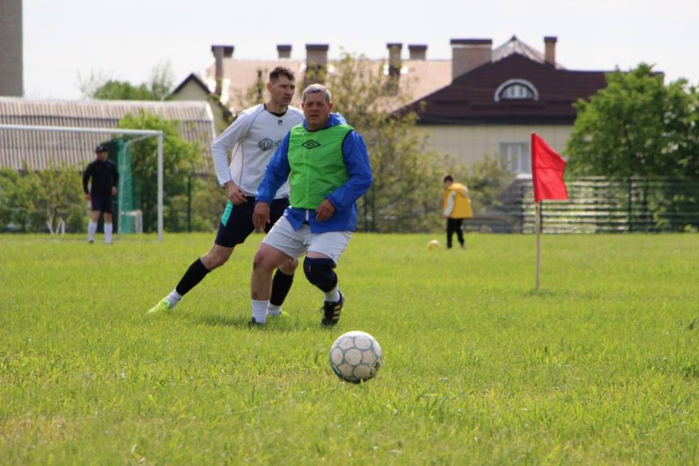 В Меловом прошел турнир по мини-футболу, посвященный Дню Победы