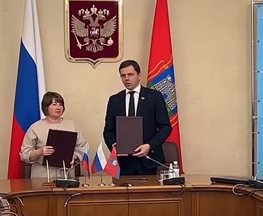 Троицкий район ЛНР и Орловская область подписали соглашение о сотрудничестве, сообщил губернатор Орловской области Андрей Клычков