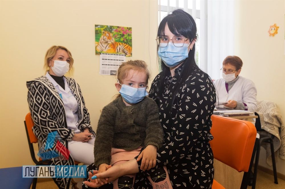 В рамках партийного проекта «Единой России» «Здоровое будущее» состоялось ознакомление с доступностью и качеством медицинской помощи в г. Счастье на примере ГУ «Счастьенская городская больница»