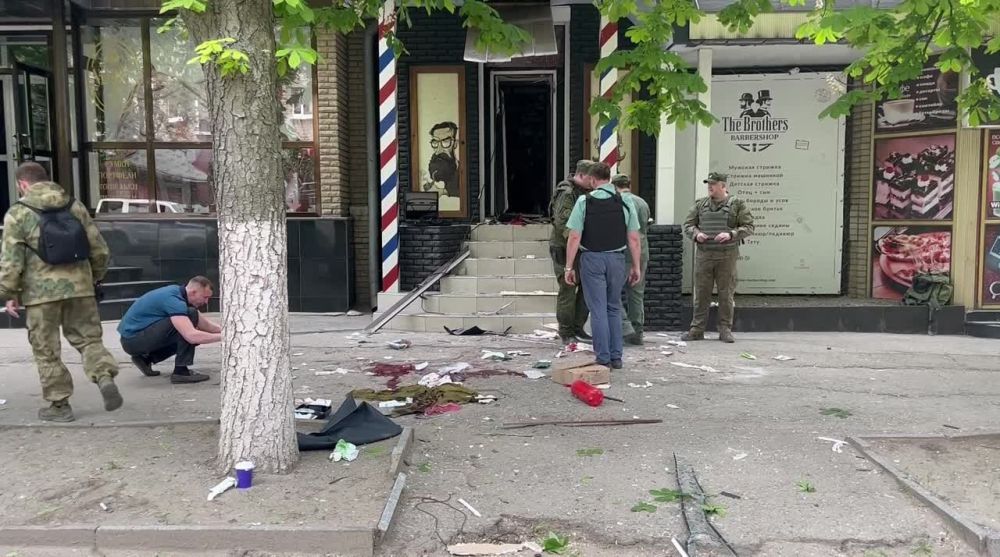 При взрыве в центре Луганска ранение получил врио главы МВД ЛНР Игорь Корнет