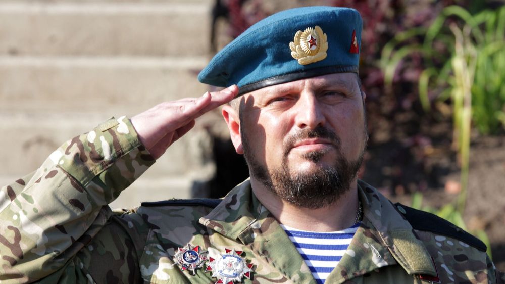 При взрыве в Луганске ранен врио главы МВД ЛНР Игорь Корнет