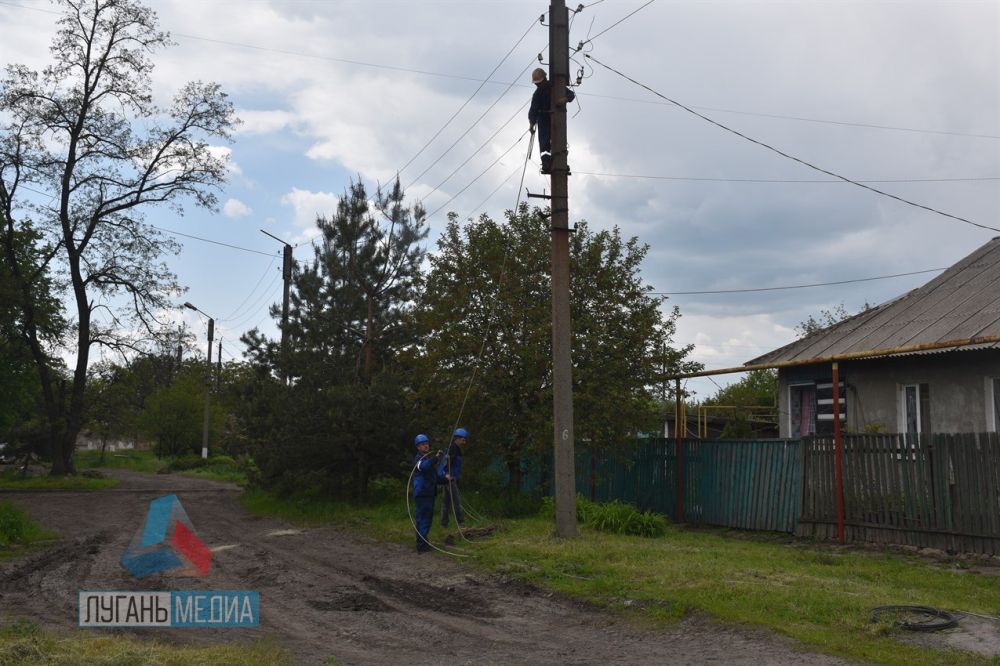 Андрей Губарев: Несмотря на постоянные обстрелы, диверсии и террористические акты со стороны Украины сапёры и электрики смогли восстановить электроснабжение Горского