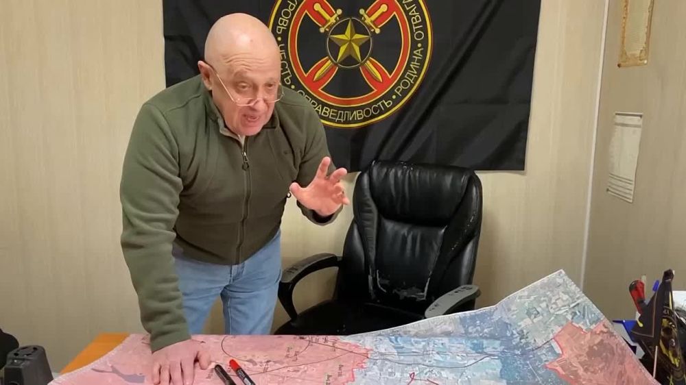 Олег Попов: – Остались только те, кто лижет жопу