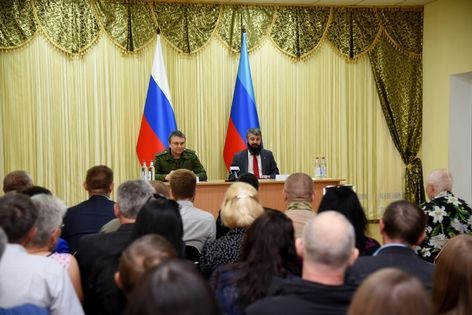 Пасечник пообещал решить вопрос водоснабжения меловского села Зориновка