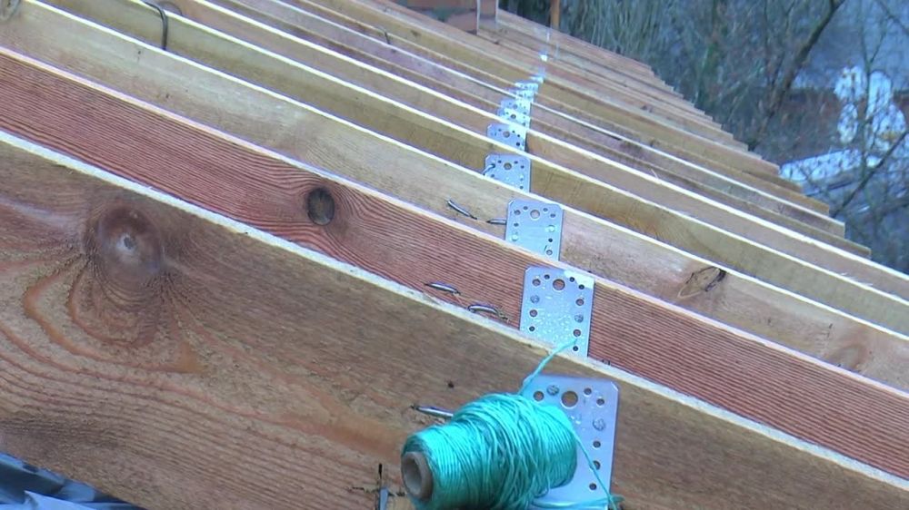 При координации Минстроя России продолжается комплексная работа в новых регионах, вошедших в состав РФ, по восстановлению жилищного фонда, социальных объектов, дорог и коммунальной инфраструктуры