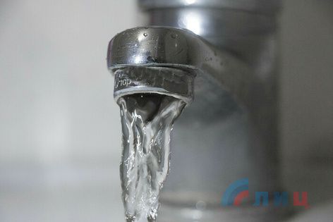 "Лугансквода" приостановила водоснабжение ряда улиц Луганска, Краснодона и Алмазной