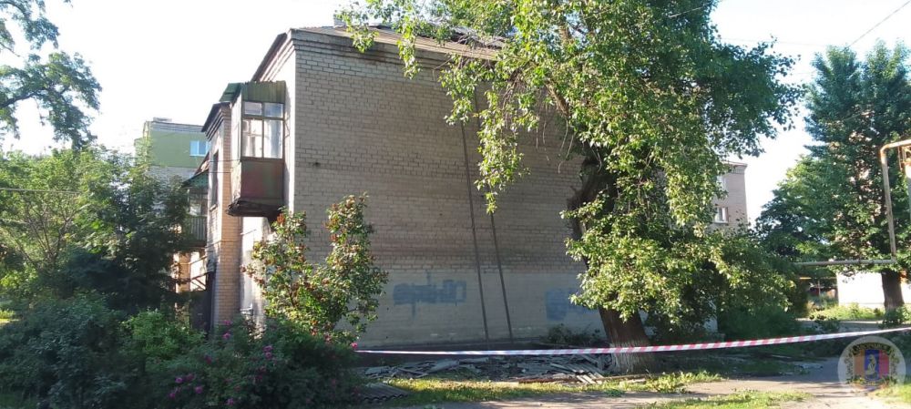 В Новодружеске завершаются кровельные работы