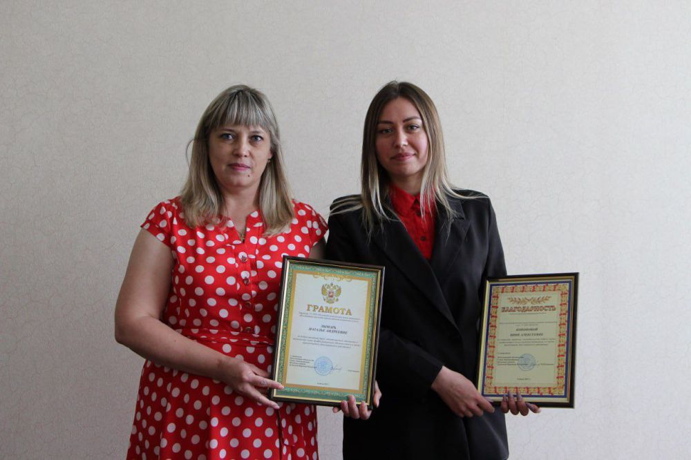 Социальные работники оказывают самую различную помощь: ищут приют для беженцев и содействуют им в получении документов, подбирают приёмные семьи для детей-сирот, ухаживают за одинокими пенсионерами