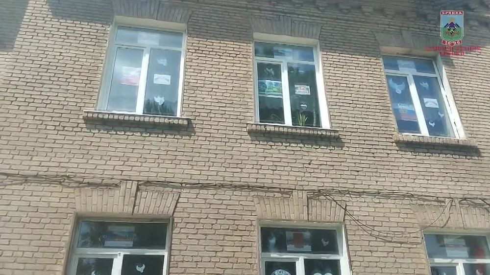 Евгений Морозов: Как и планировали, в канун Дня России, учреждения образования города Брянки заиграли новыми красками - ...