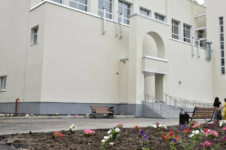 Московские специалисты завершают капремонт колледжа в Счастье