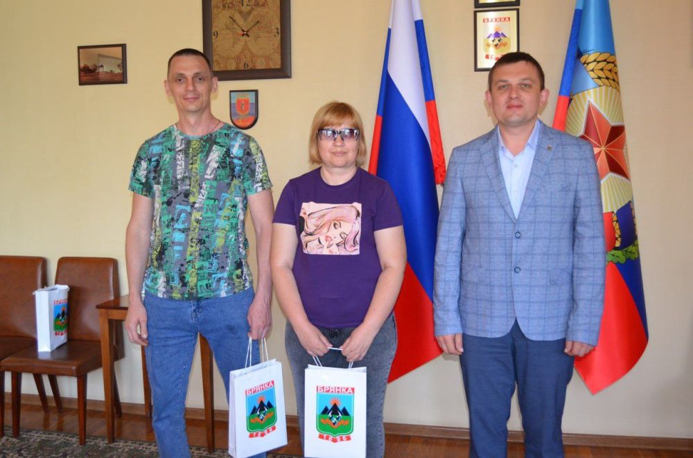 Евгений Морозов: Чествовал коллектив газеты "Труд горняка"