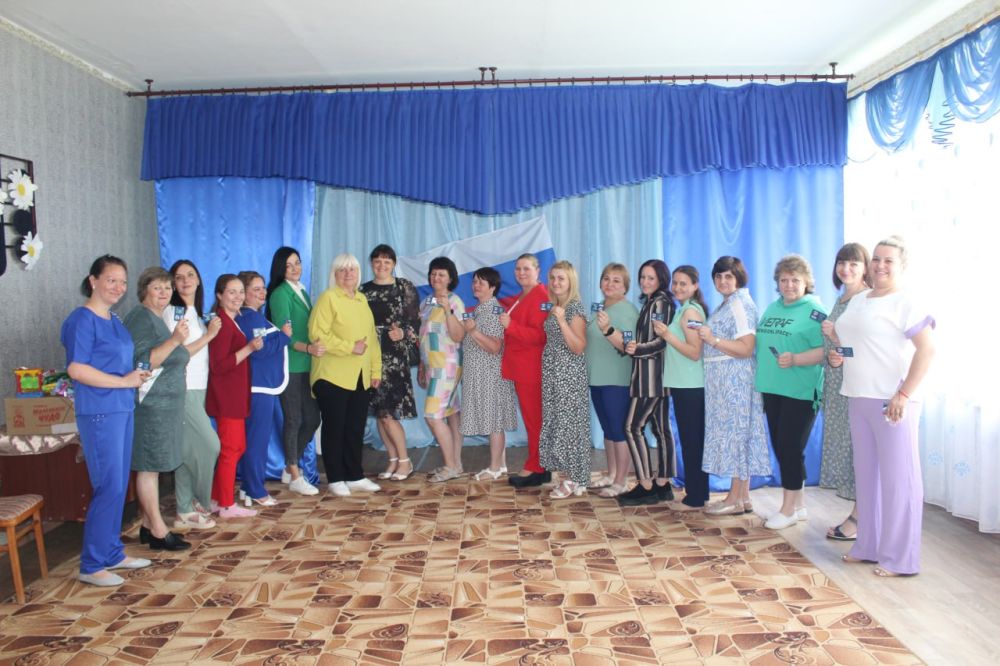 Депутат Народного Совета ЛНР Светлана Гизай провела встречу с коллективом яслей-сада «Сказка» в Зимогорье Славяносербского района