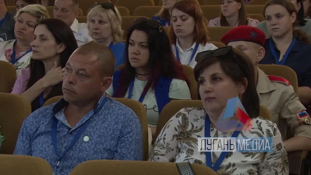 В Краснодонском музее «Молодая гвардия» состоялся первый региональный военно-патриотический семинар «Сила в людях»