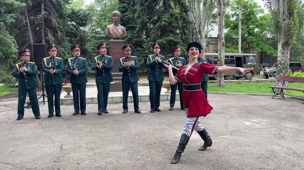 ������� �������� ����� � ������ ��� ���� ������� � ������� �������� � �������� �� ��� ������������