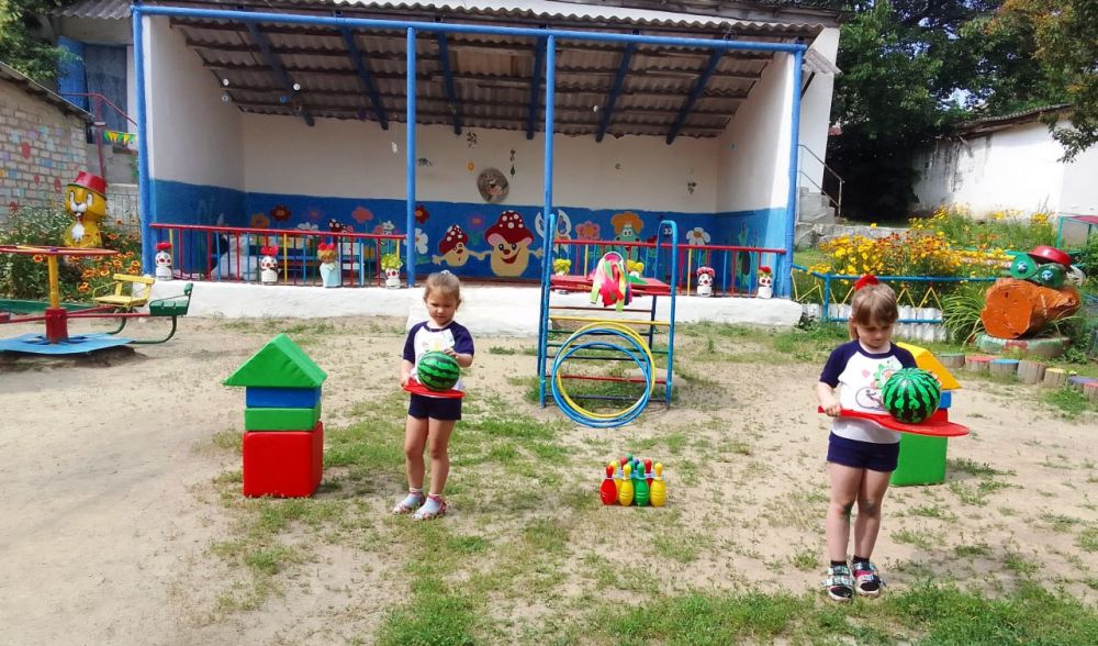 В МИУСИНСКОМ ЯСЛИ-САД №68 «КОЛОБОК» СОСТОЯЛОСЬ СПОРТИВНОЕ МЕРОПРИЯТИЕ «ЛЕТОМ ВЕСЕЛО ЖИВЕМ»