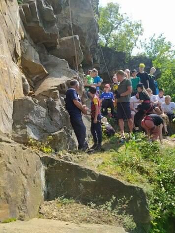 Республиканский турнир по скалолазанию, который состоялся под Миусинском в урочище реки Миус, собрал около 40 участников из...