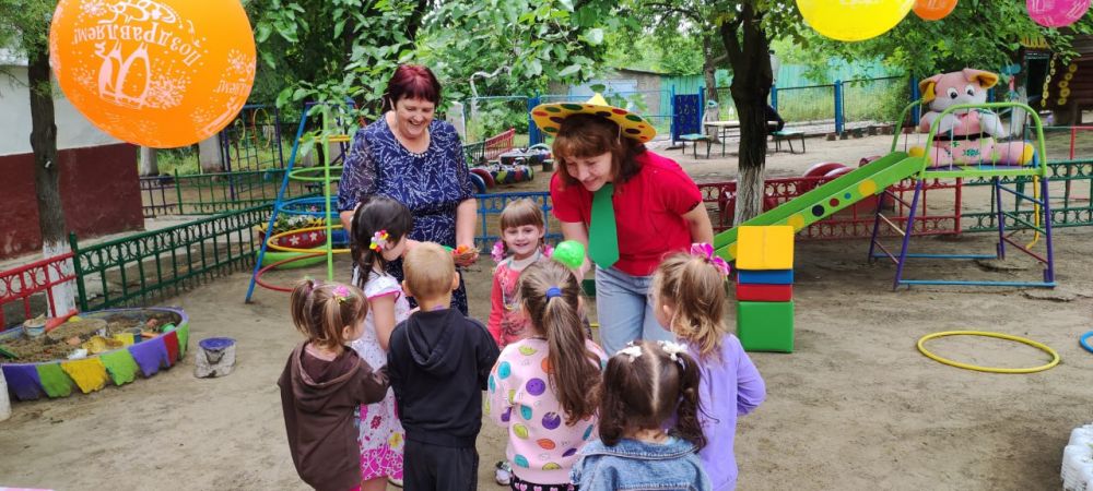 В МИУСИНСКОМ ЯСЛИ-САД № 68 «КОЛОБОК» СОСТОЯЛСЯ ПРАЗДНИК-РАЗВЛЕЧЕНИЕ «ЧУДО-ЛЕТО»