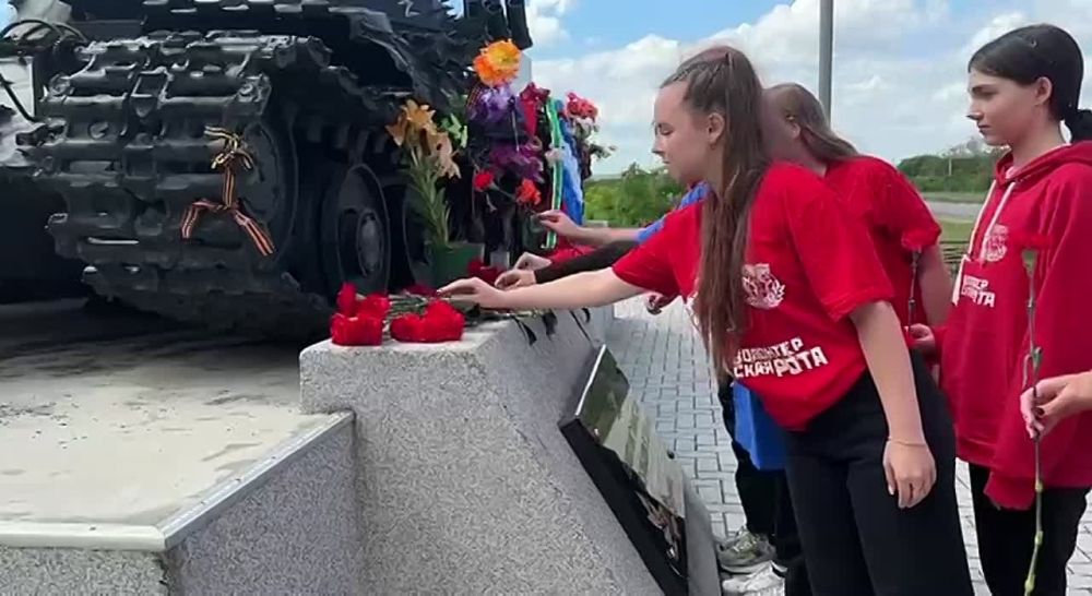 В ЛНР прошел автопробег в честь Дня ветеранов боевых действий