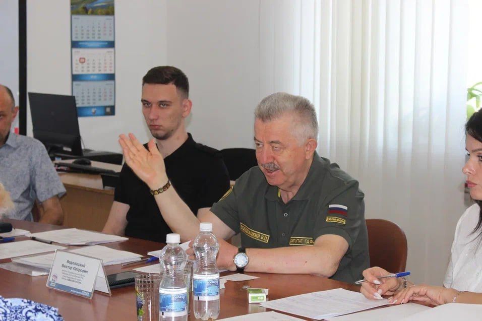 ������ ����������: ������� 4 ���� � �������� � ������������ ������������ �������� ������������ ������ ������� ������� �.�. ��������� � ��� ������ ��������� ����� ������� �� ������ ��������