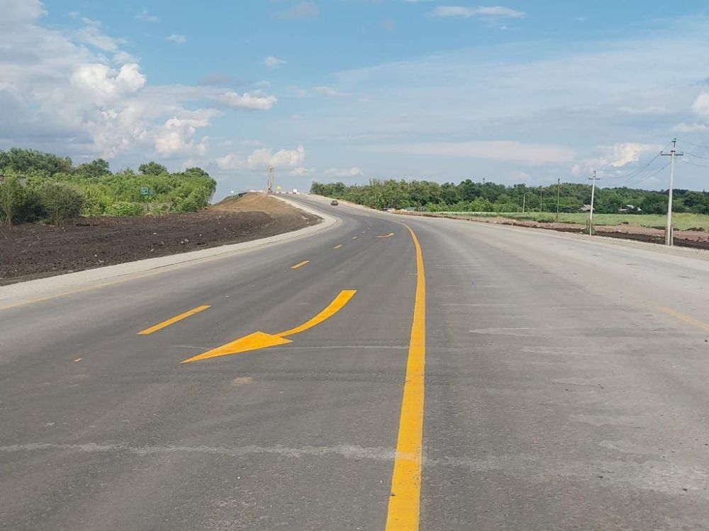 До конца года в ЛНР восстановят более 180 км автодорог