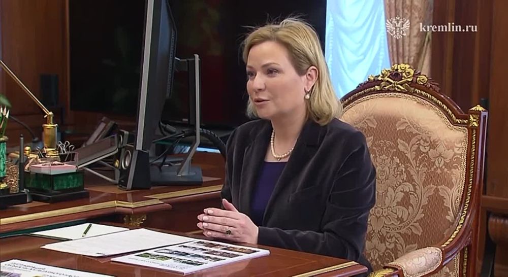 Президент РФ Владимир Путин провёл рабочую встречу с Министром культуры Ольгой Любимовой во время который глава государства поручил привести в порядок учреждения культуры в новых регионах к нормам РФ