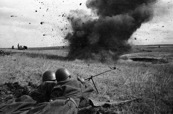 ������� ����� 1943 ���. � ����-������� 1943 ���� ������ ������������, ������������ � �������� ������� ��������� �������������, �������� � ������ ������� ��������� ������ ������, ������ � ���� � ������� �����, ������������ ��������� ��� �����