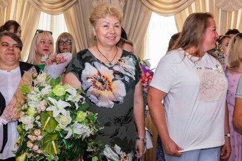 Сенатор РФ от ЛНР поздравила молодоженов, заключивших брак в День любви, семьи и верности