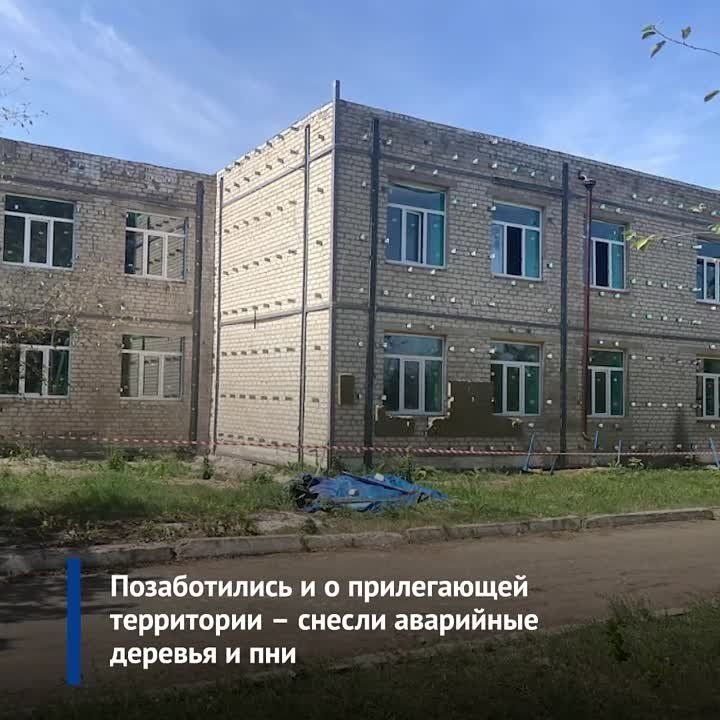 Ульяновские специалисты меняют коммуникации в школе Лутугинского района