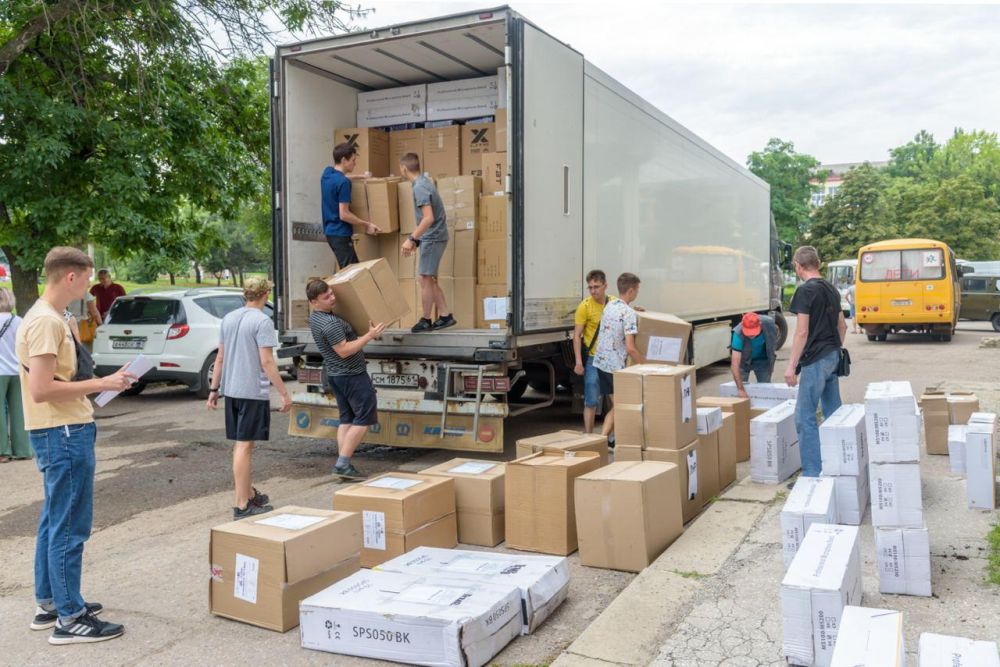 29 городов и населенных пунктов ЛНР получили новое оборудование для концертных залов, домов культуры и клубов