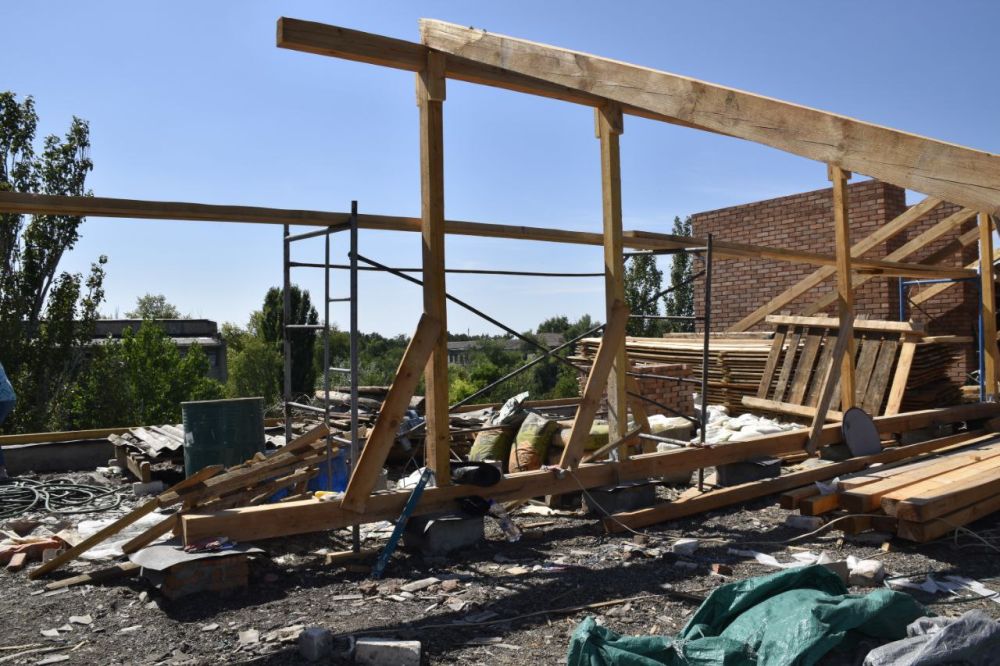 Алтайский край оказывает помощь в восстановлении объектов инфраструктуры Славяносербского района, сообщили в местной администрации