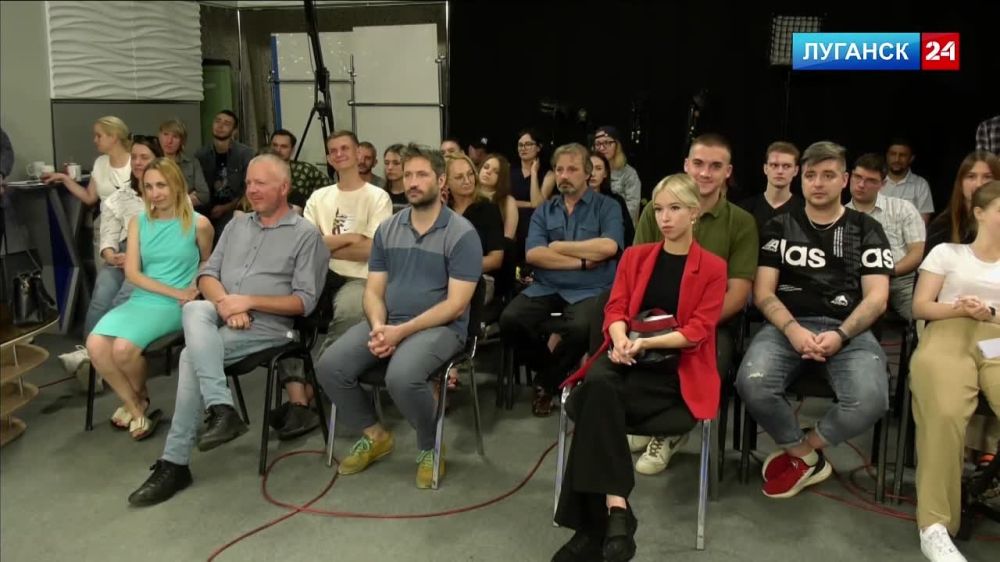 Республиканский союз журналистов передал свои полномочия Региональному отделению Союза журналистов России в ЛНР, который начал свою работу накануне