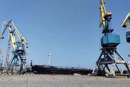 Из Мариупольского порта в Ростов-на-Дону отправили первую партию арматуры, произведенную в ДНР и ЛНР