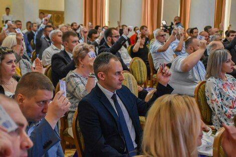 Почти 26 тыс. жителей ЛНР вступили в "Единую Россию"