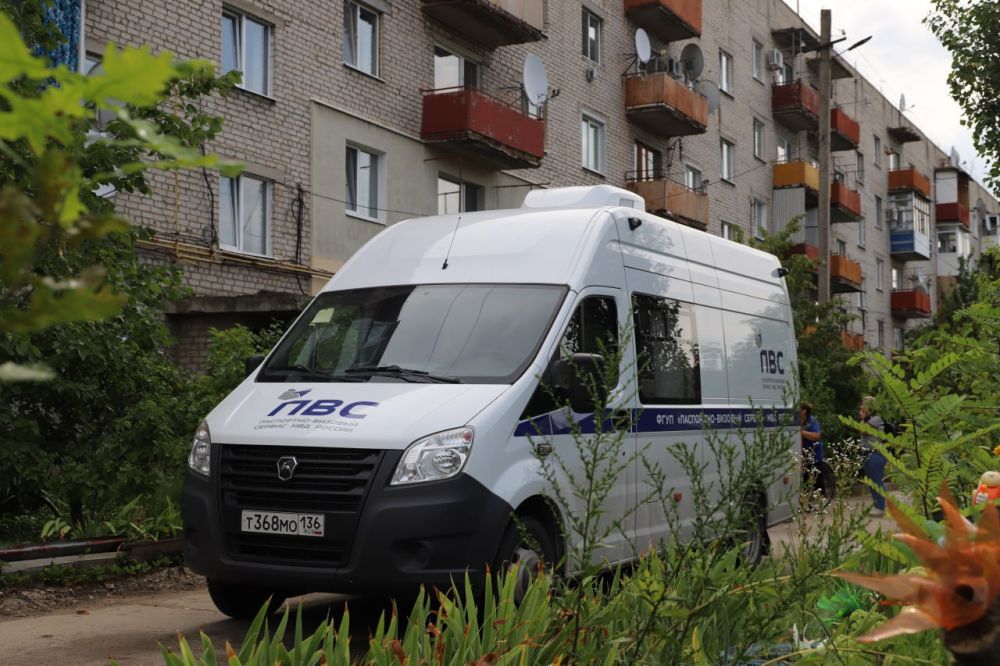Полицейские провели выездной прием граждан в Счастье