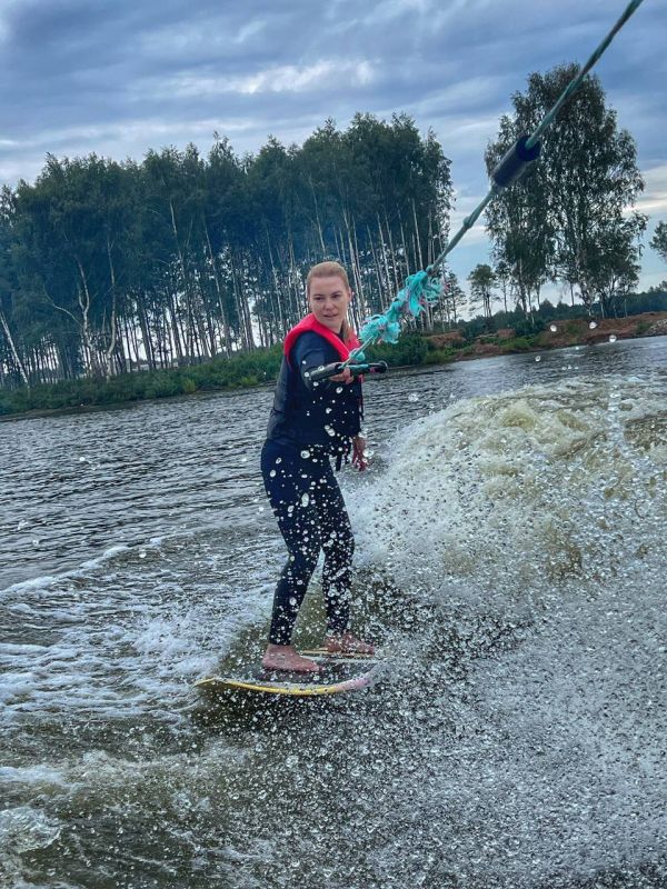  :        -   ,     ,   ,   