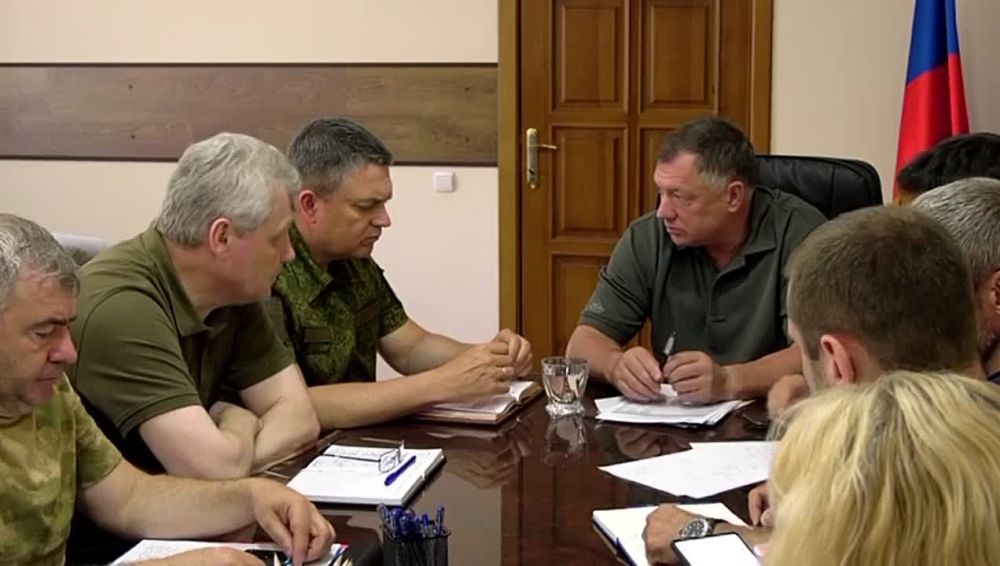 На выходных вице-премьер России посетил ЛНР