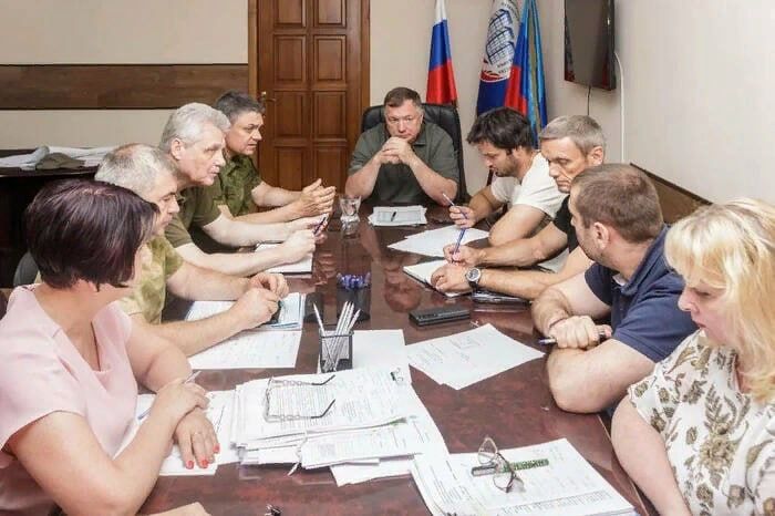 ЛНР. ЛНР среди новых регионов РФ имеет лучший процент выполнения программы развития Накануне ЛНР посетил заместитель Председателя Правительства РФ Марат Хуснуллин, где обсуждал реализацию программы социально-экономического развития новых регионов