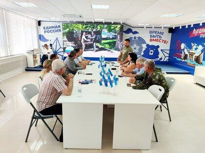 Ивановские волонтеры за год доставили в ЛНР около 170 т гумпомощи - депутат гордумы Вичуги