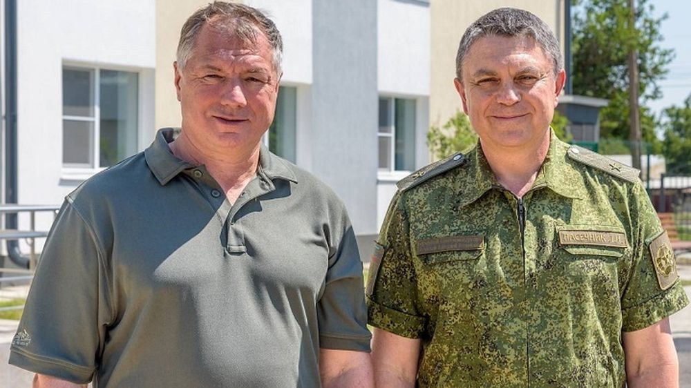 Леонид Пасечник поздравил с днем рождения зампредседателя правительства РФ