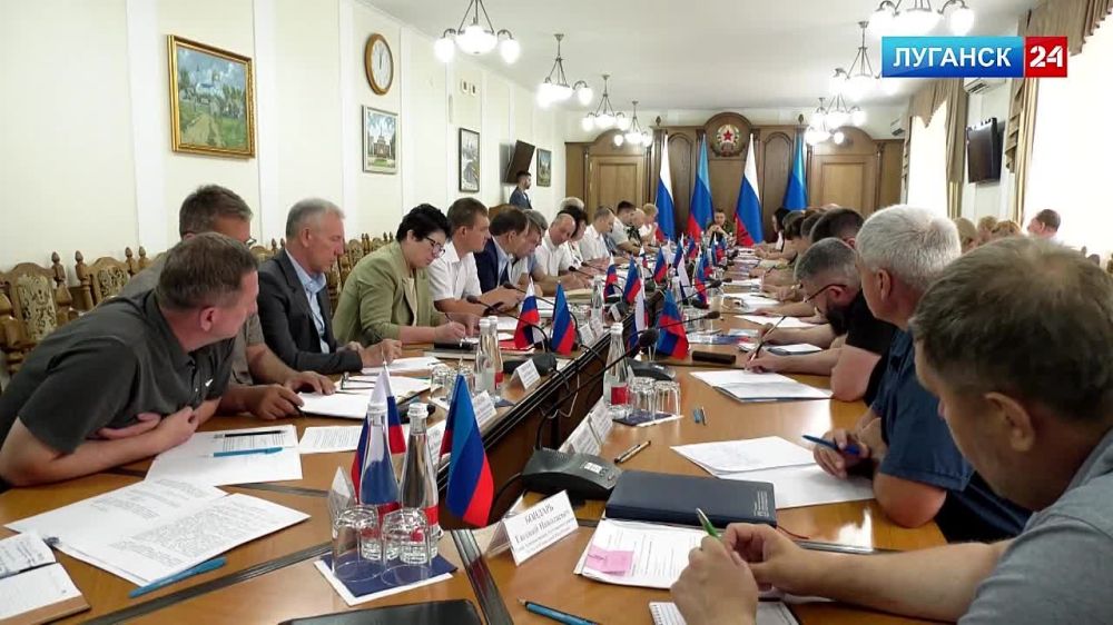 Врио Главы ЛНР Леонид Пасечник провел совещание по вопросу интеграции деятельности спортивных учреждений Республики в правовое поле России