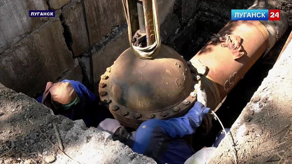 Специалисты Луганского участка предприятия «ЛУГАНСКГАЗ» провели работы по замене задвижки на газорегуляторном пункте №2