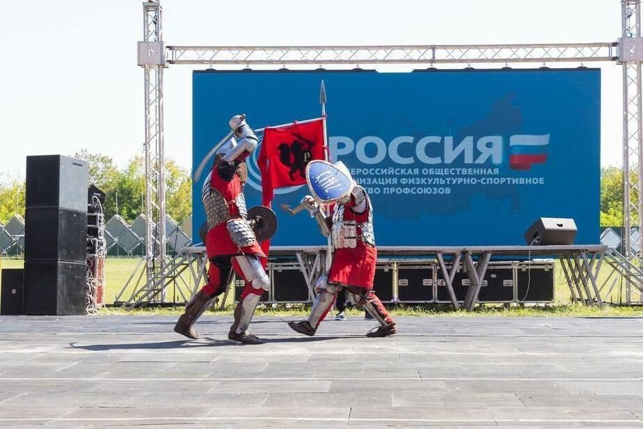 В Луганске состоялись первые богатырские игры "ГероиZaСПОРТ"